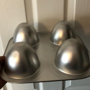 Wilton cake pan 508-302 used excellent condition